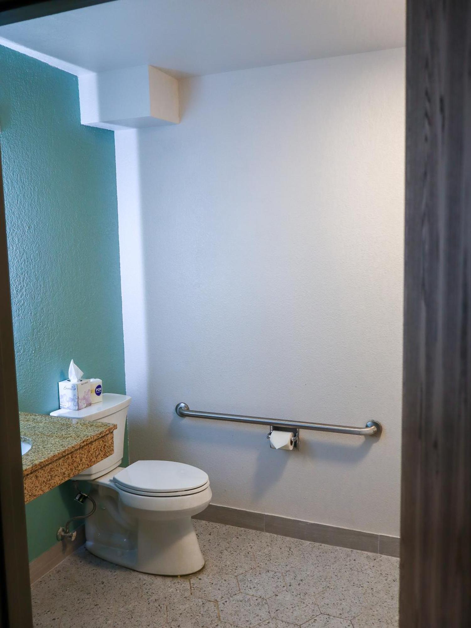 Travelodge By Wyndham Rapid City - Black Hills Exteriör bild
